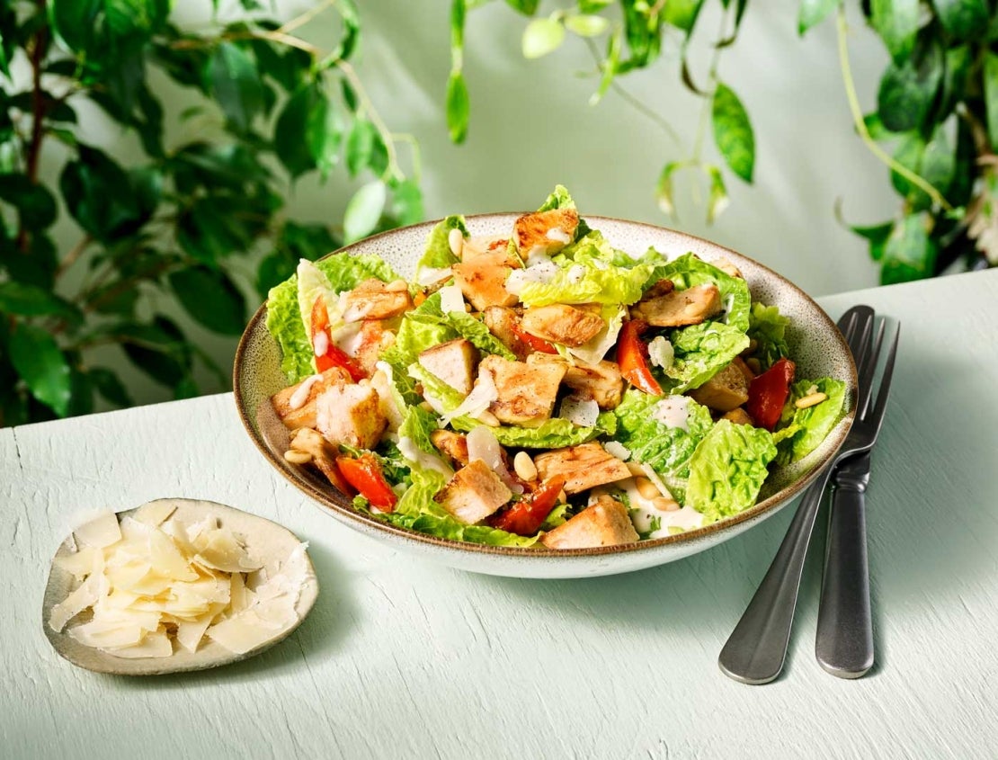Veggie Caesar Salad mit Garden Gourmet Fillet Piece