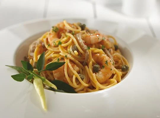 Spaghetti mit Thunfisch und Shrimps